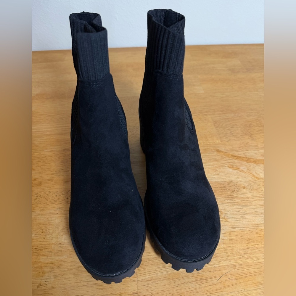 ID Required Girls Callie Boot Black Chunky Faux Suede Pull On Sz 2 EUC - Picture 7 of 7